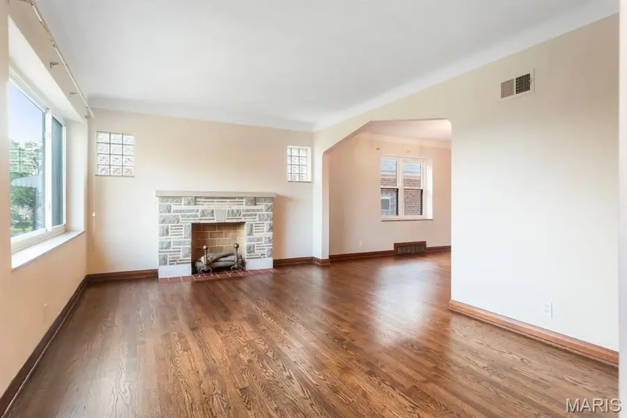 5665 Oleatha Avenue, Saint Louis, MO 63139 - #2