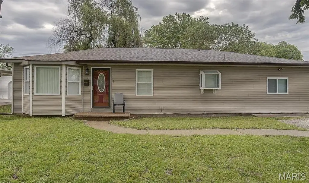 819 La Salle Drive, Cahokia, IL 62206 - #1