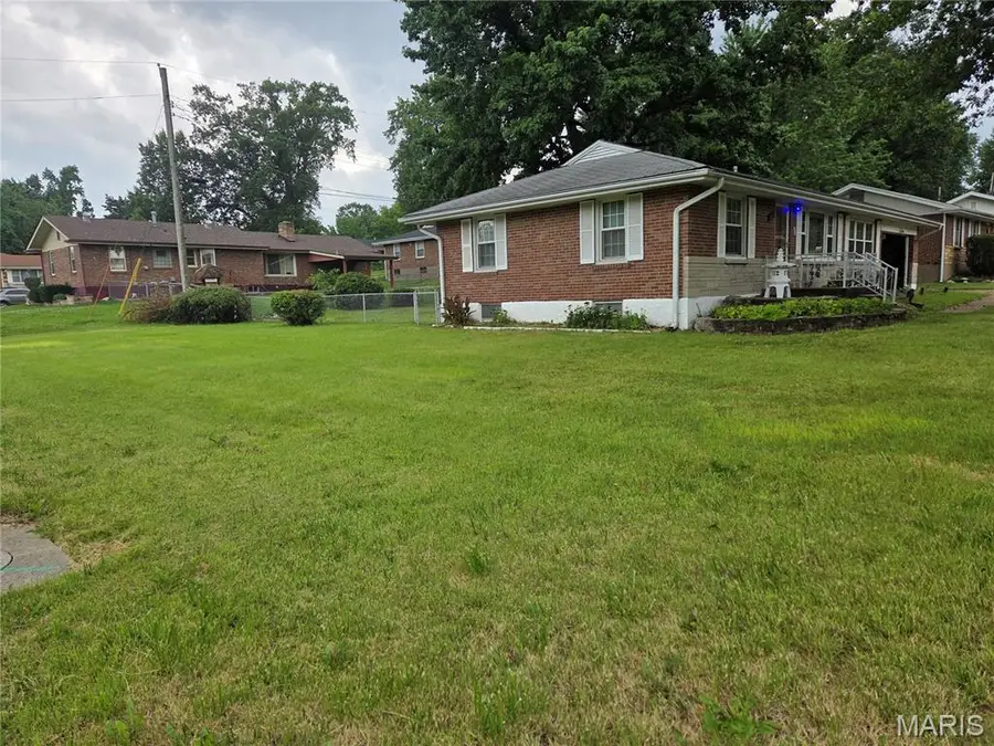 1200 Ensley Drive, Bellefontaine Neighbors, MO 63137 - #2