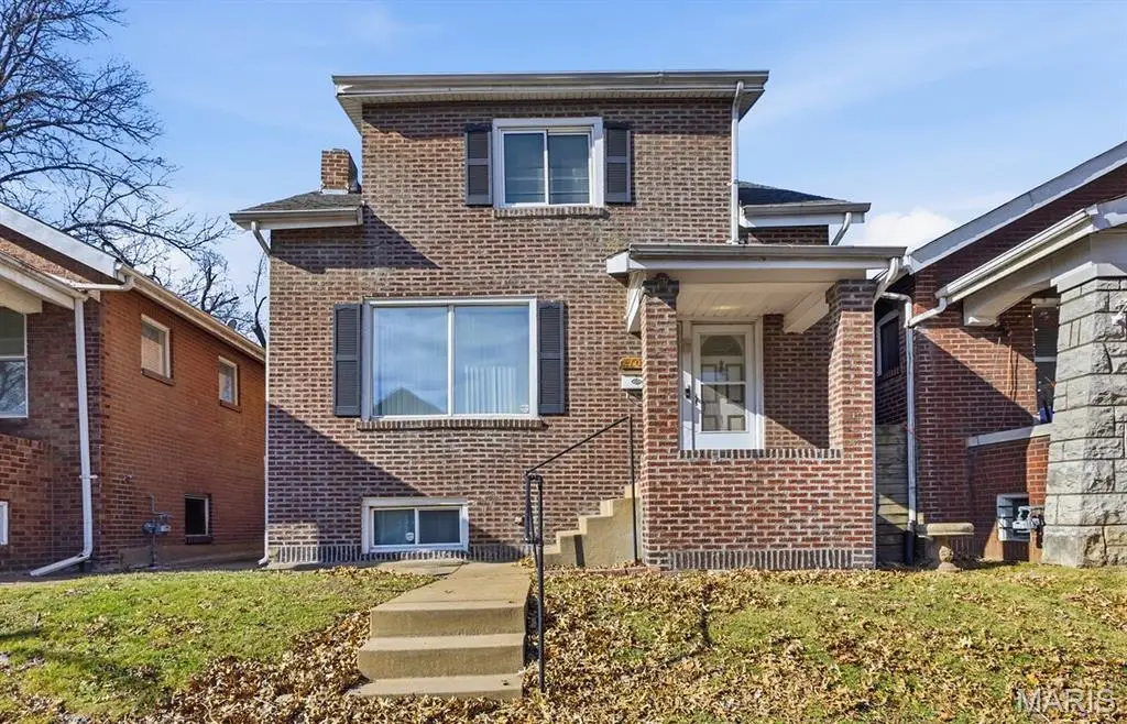4707 Ray Avenue, Saint Louis, MO 63116 - #1