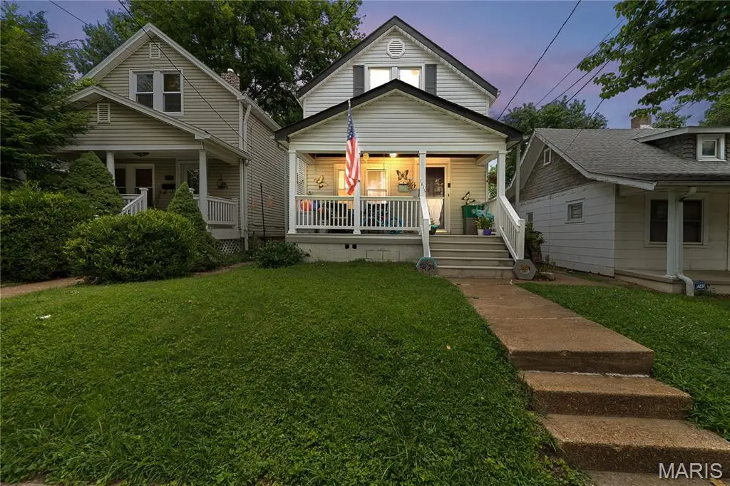 7615 Jerome Avenue, Maplewood, MO 63143 - #1