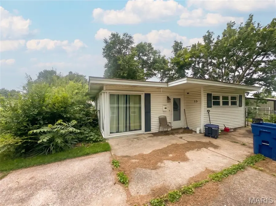 15 Marquette Drive, Florissant, MO 63031 - #2