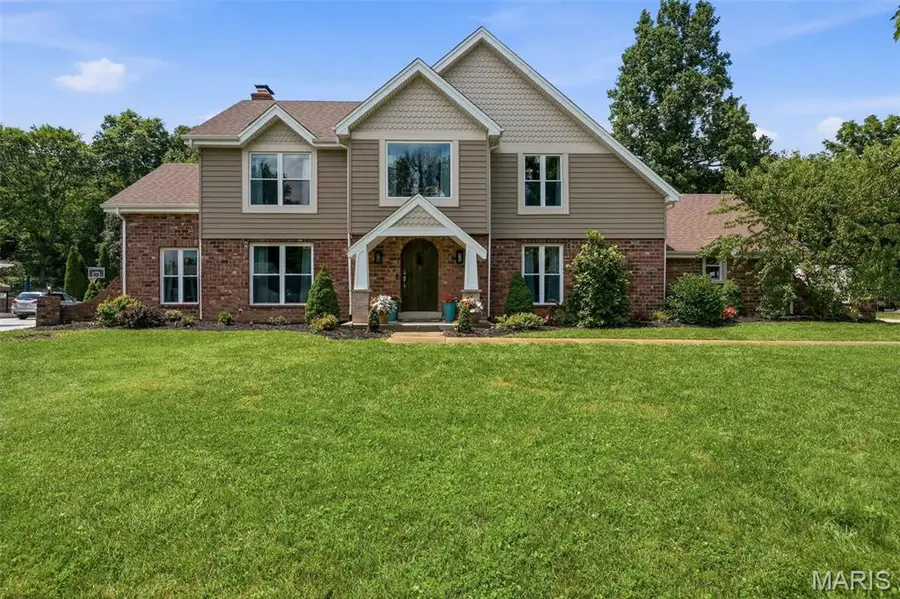 9831 Sunset Greens Drive, Sunset Hills, MO 63127 - #2