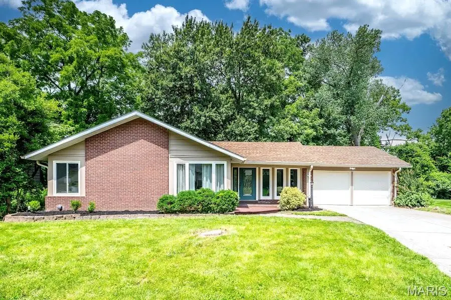 471 Maymont Drive, Ballwin, MO 63011 - #1