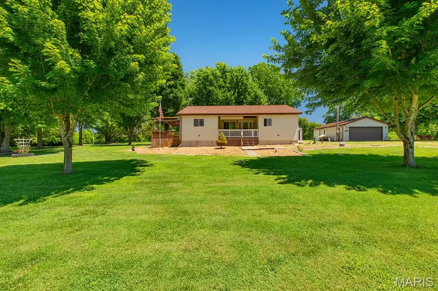 108 S West Street, Sorento, IL 62086 - #3