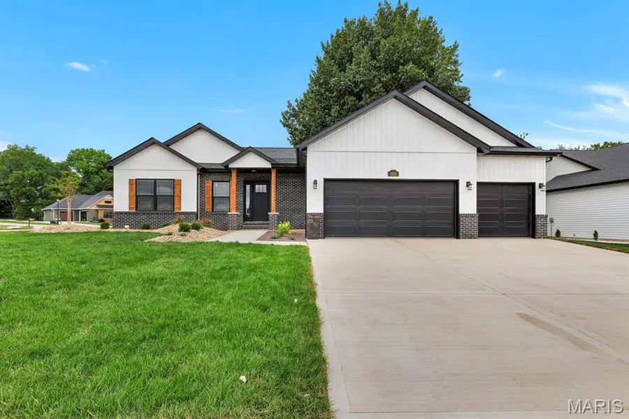 1501 Guilford Place, Troy, IL 62294 - #3