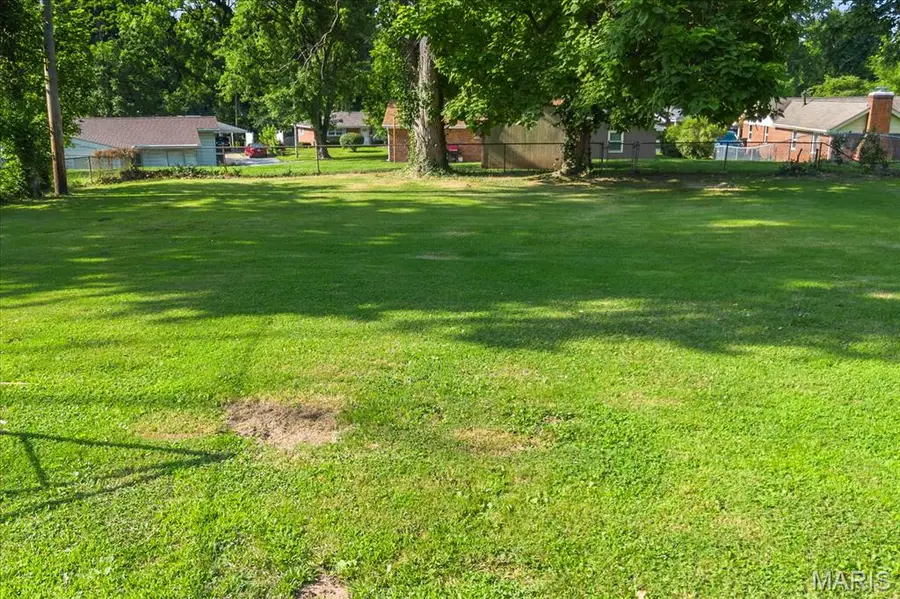 108 Dorchester Drive, Belleville, IL 62223 - #3