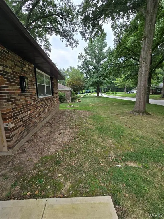 1040 Bridgeport Drive, Ellisville, MO 63011 - #3