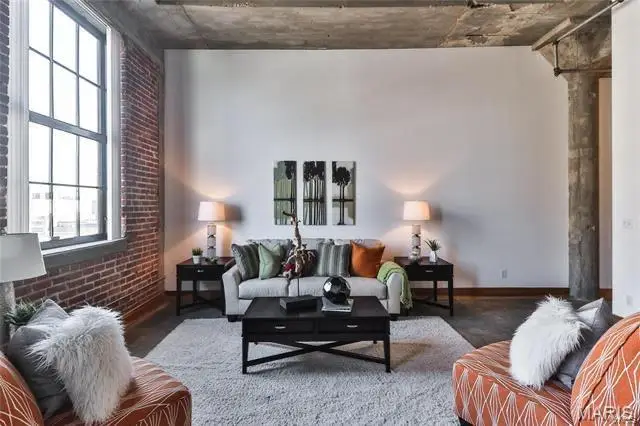 2201 Locust Street #413, Saint Louis, MO 63103 - #3