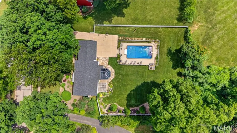 1609 Featherstone Drive, Missouri River, MO 63131 - #2
