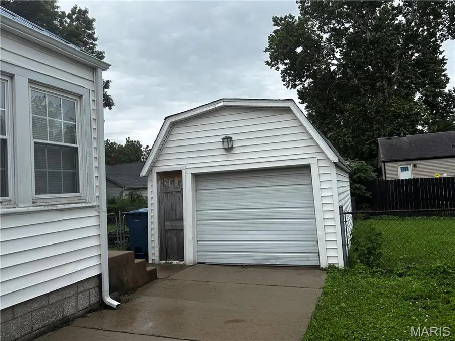 3407 Leo Street, Alton, IL 62002 - #3