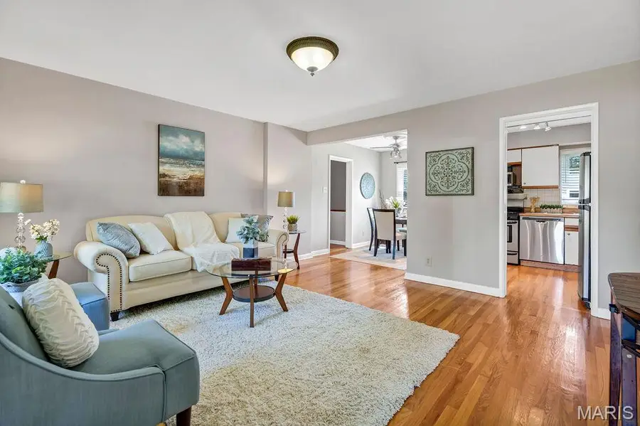 1064 Barry Court, Kirkwood, MO 63122 - #2