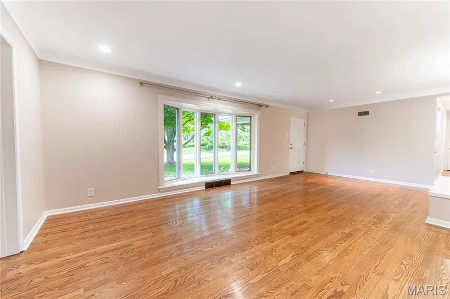 8 Tealwood Drive, Creve Coeur, MO 63141 - #3