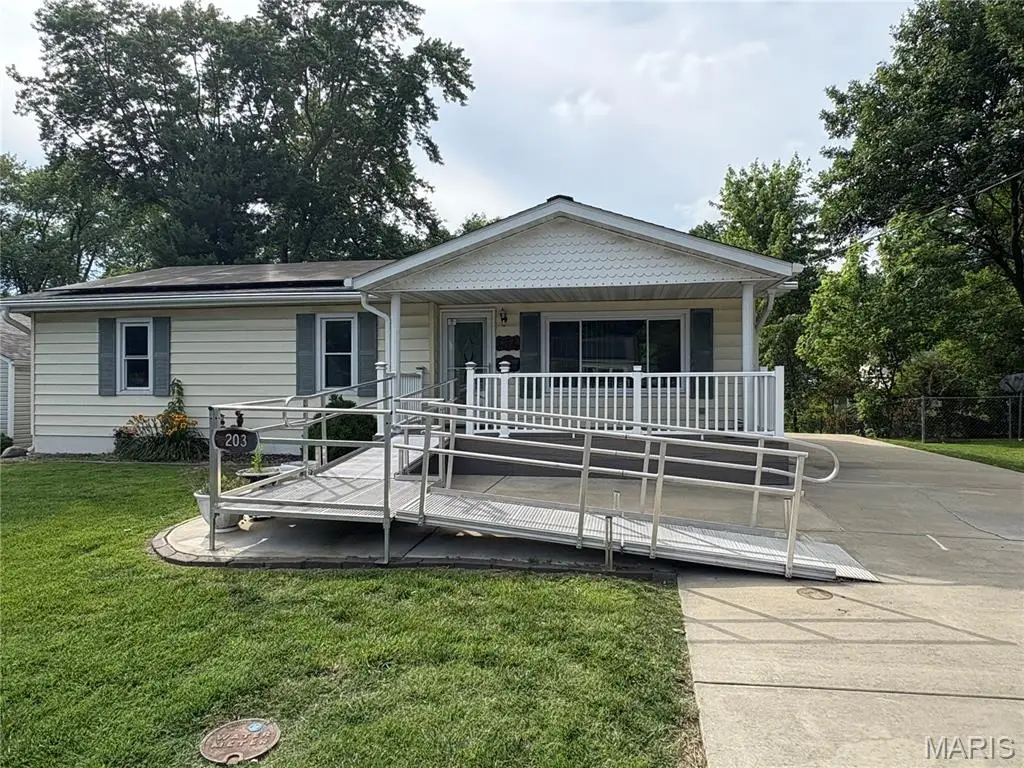 203 Greenfield Drive, Collinsville, IL 62234 - #1