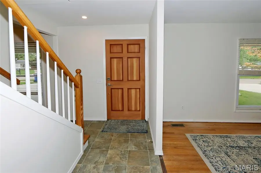 5032 Darfield Court, Tesson Ferry, MO 63128 - #3