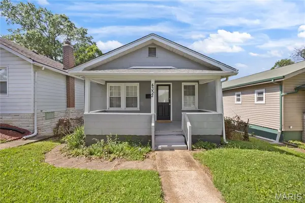 4352 Chippewa Street, St Louis, MO 63116