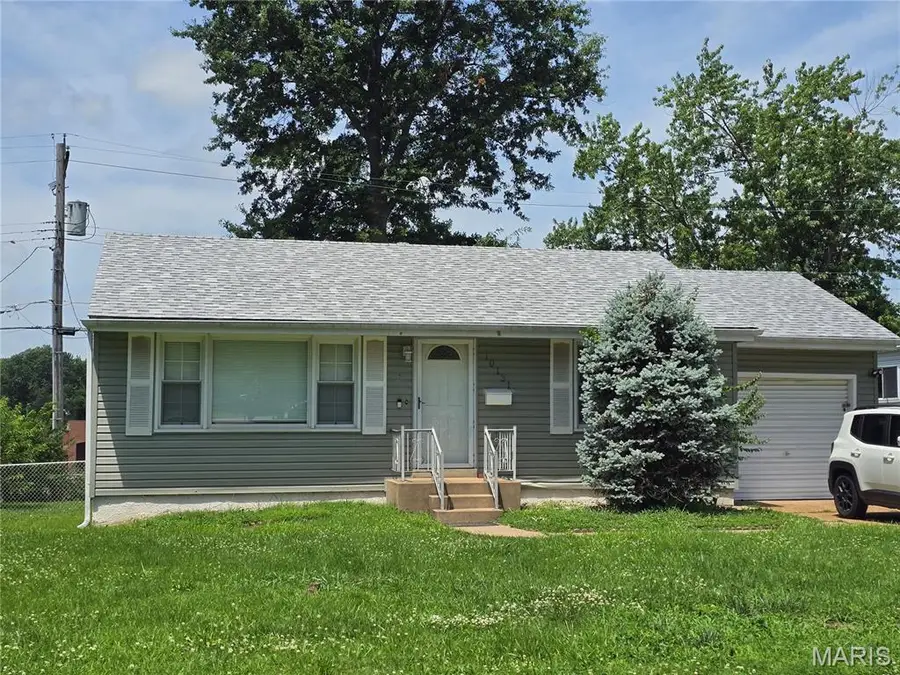 10131 Dwight Drive, Saint Louis, MO 63137 - #2