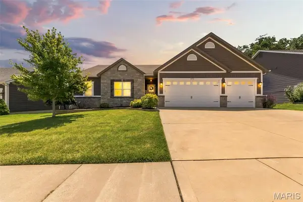 1802 Barclay Trail Drive, Wentzville, MO 63385