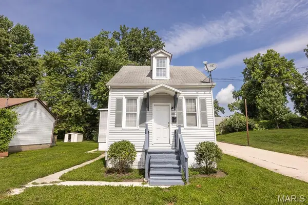 201 S 10th Street, Belleville, IL 62220