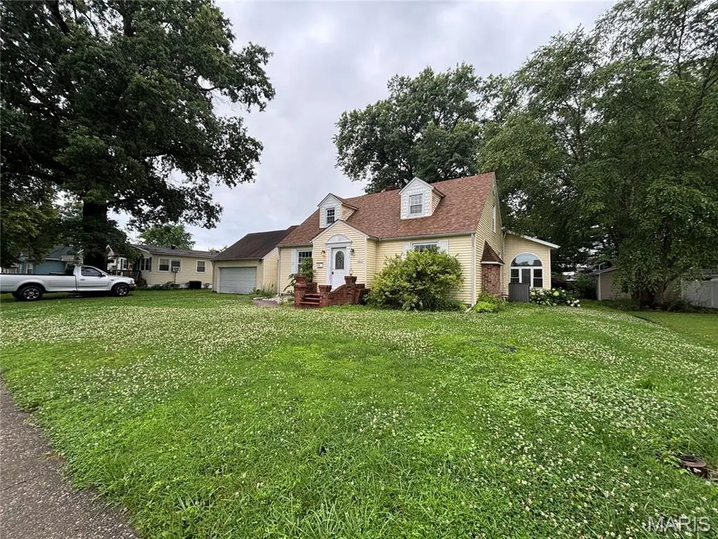 717 N Franklin Street, Staunton, IL 62088 - #1