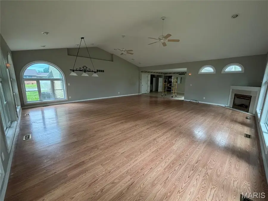717 N Franklin Street, Staunton, IL 62088 - #3