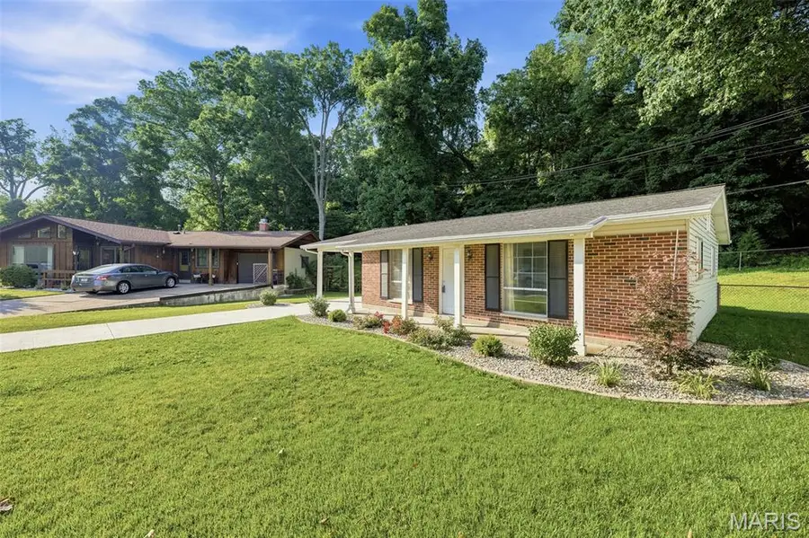 4136 Pasco Drive, Saint Louis, MO 63129 - #3