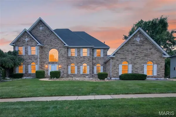 6320 Christopher Winds Court, Oakville, MO 63129