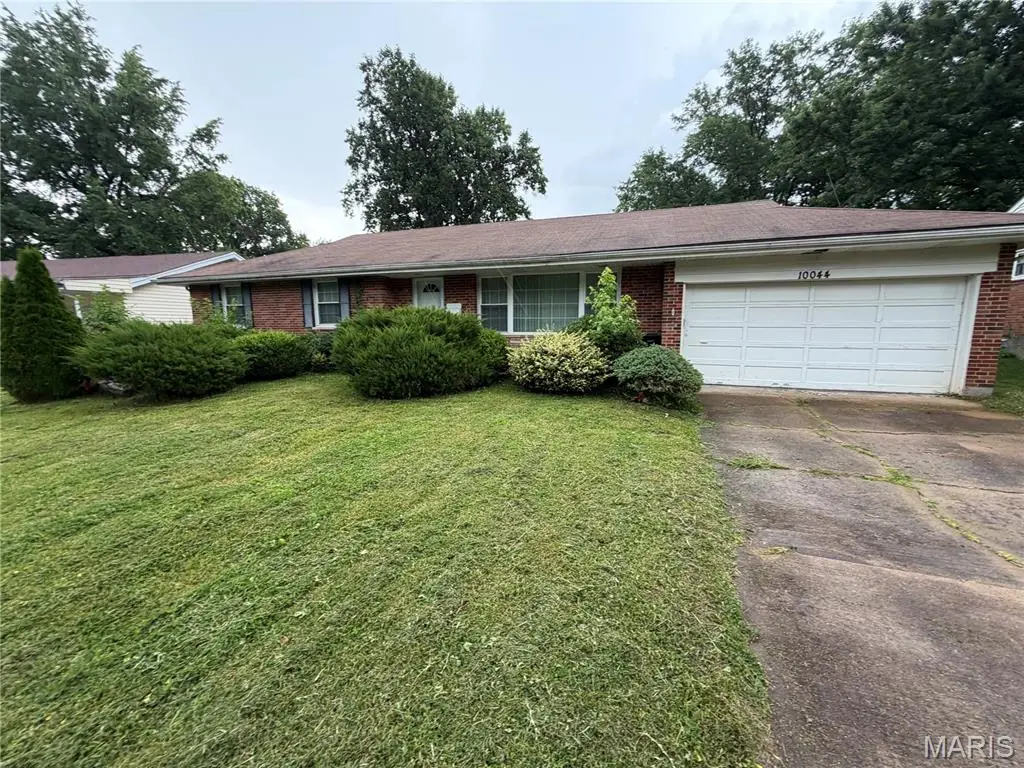 10044 Grosvenor Drive, Riverview, MO 63137 - #1