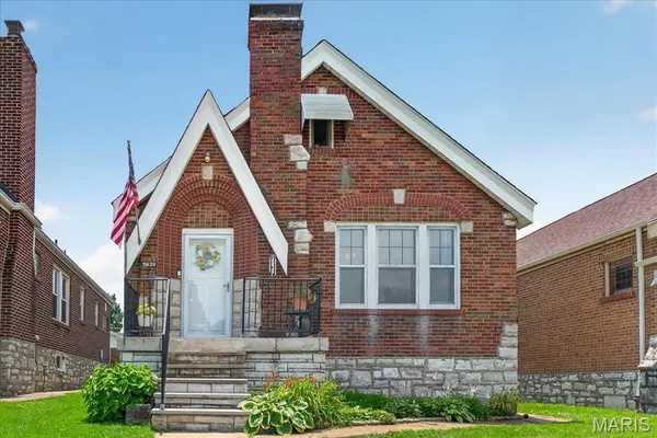5622 Pernod Avenue, St Louis, MO 63139