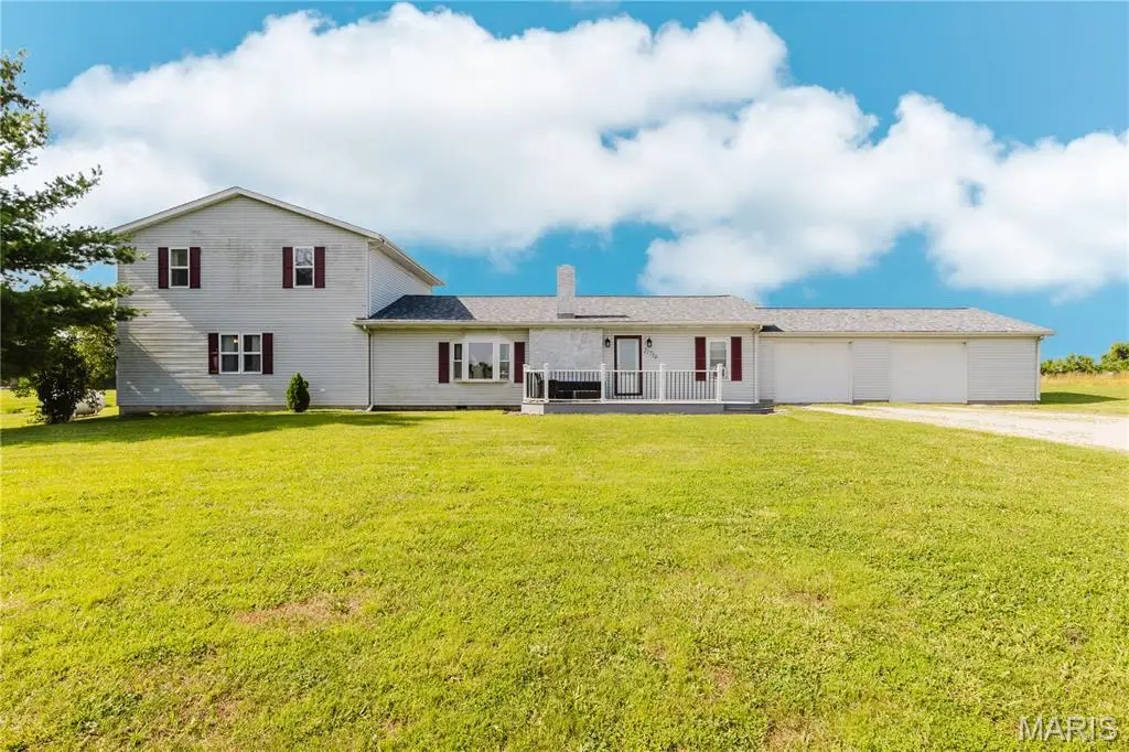 21710 State Route 15, Nashville, IL 62263 - #1