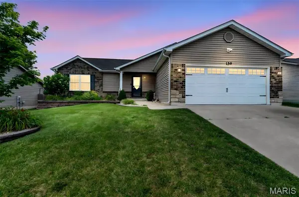 159 Shadow Pointe Drive, Wentzville, MO 63385