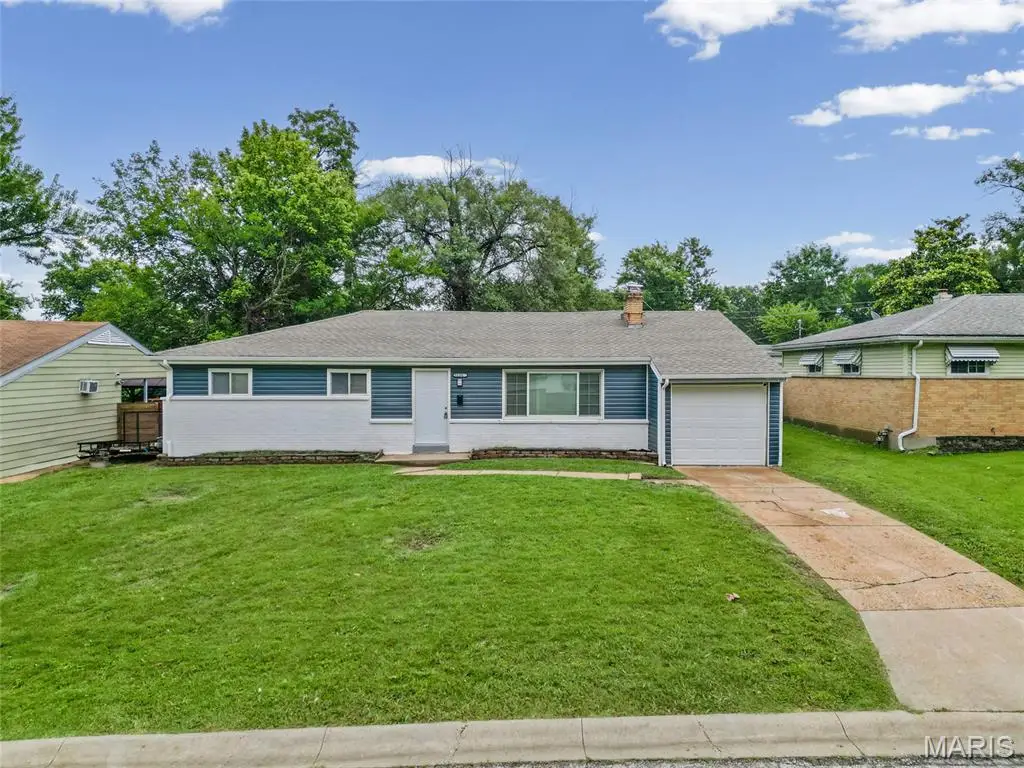 5530 Horizon Drive, Saint Louis, MO 63121 - #1