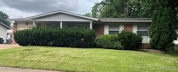 1375 Flamingo Drive, Florissant, MO 63031
