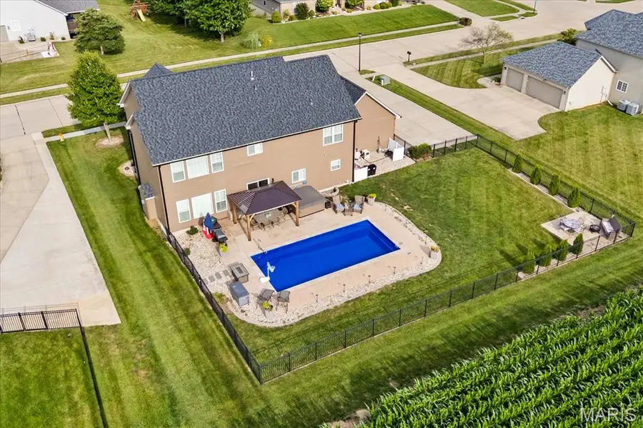3407 Whistling Cove, Swansea, IL 62226 - #2