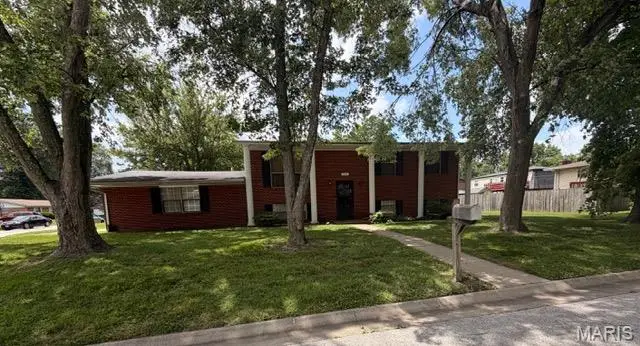 517 Lemans Way, Fairview Heights, IL 62208 - #2