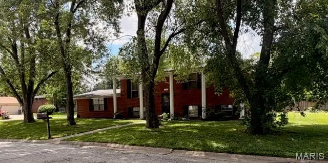 517 Lemans Way, Fairview Heights, IL 62208 - #3