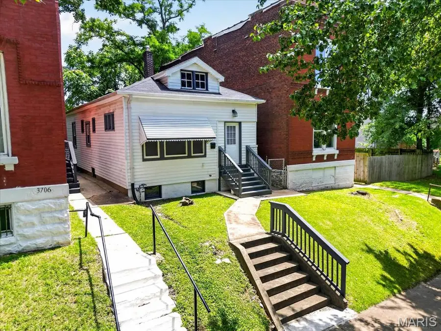 3708 Illinois Avenue, Saint Louis, MO 63118 - #2