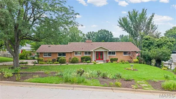 9853 Richter Lane, Crestwood, MO 63126