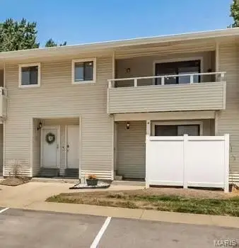 612 Summer Winds Lane #E, St Peters, MO 63376
