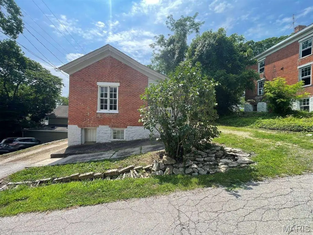 206 Howard Street, Clarksville, MO 63336 - #1