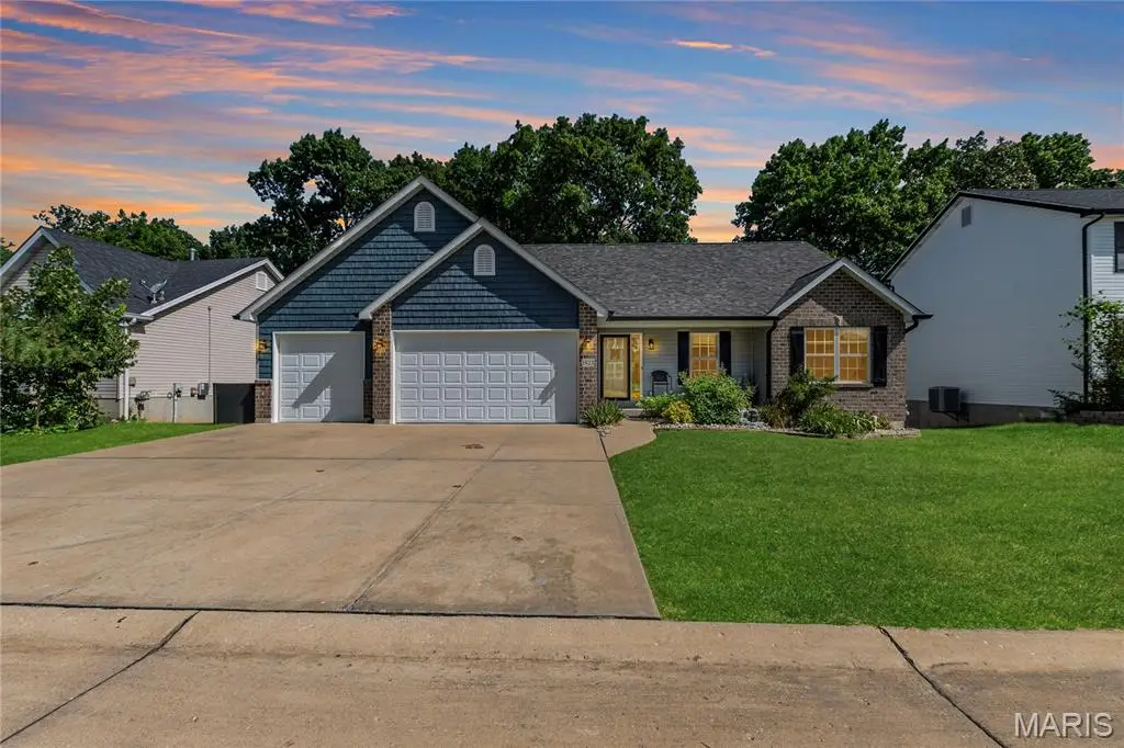 1823 Iron Mountain Dr Drive, Festus, MO 63028 - #1