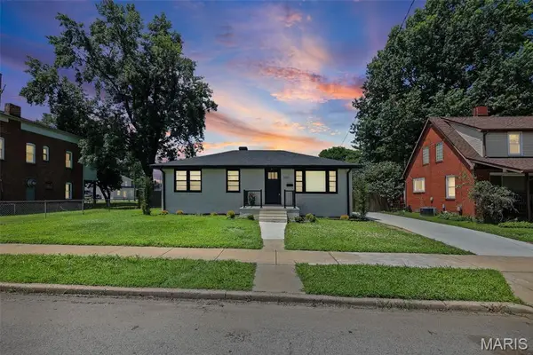 320 S Main Street, Wood River, IL 62095