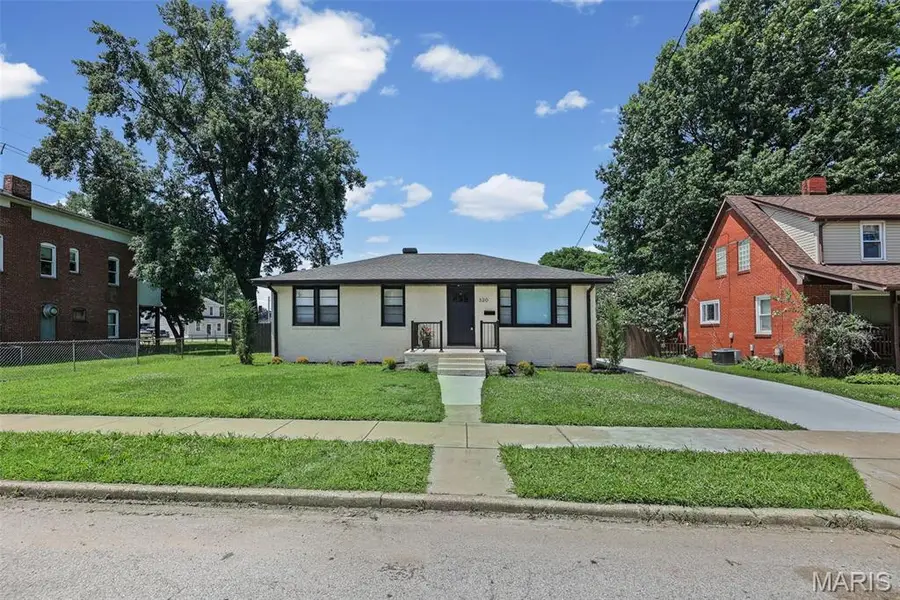 320 S Main Street, Wood River, IL 62095 - #2