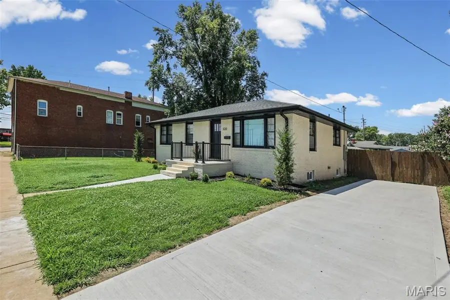 320 S Main Street, Wood River, IL 62095 - #3