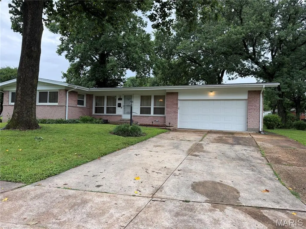 1340 Wadsworth Drive, Florissant, MO 63031 - #1