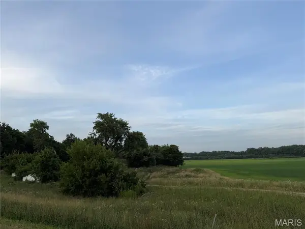 15262 Shipman Road, Carlinville, IL 62626