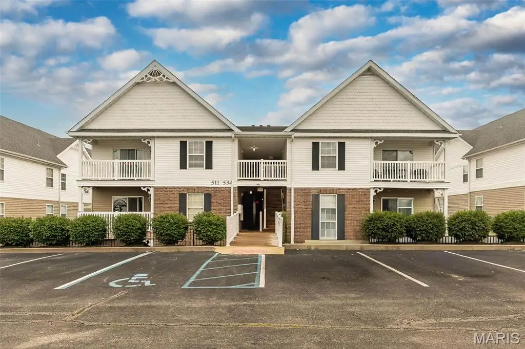 534 Saravalle Drive, Saint Peters, MO 63376 - #1