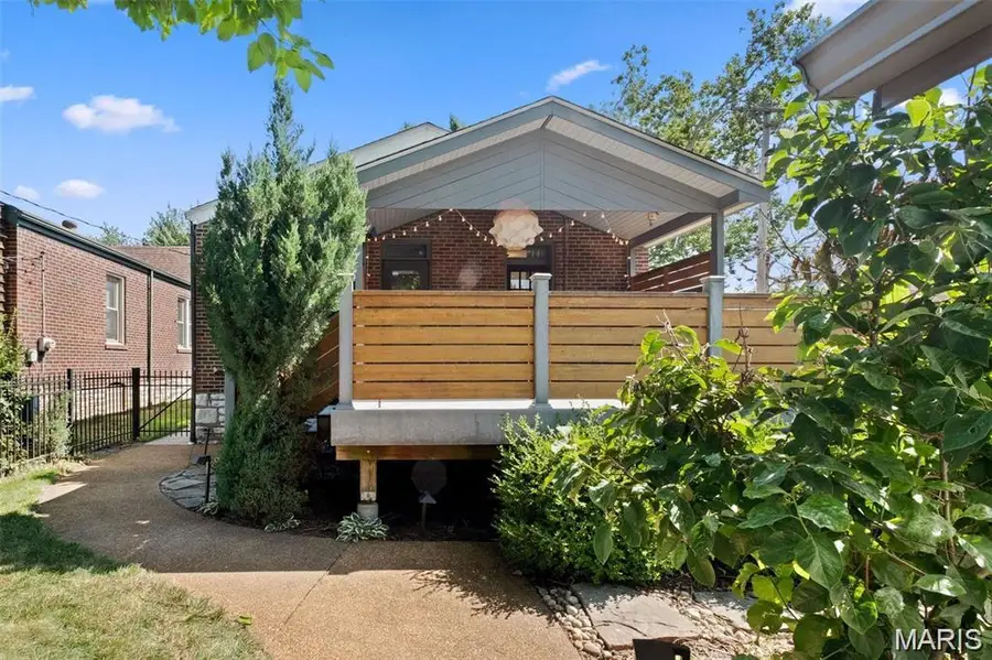 4054 Alma Avenue, Saint Louis, MO 63116 - #2