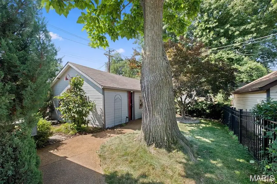 4054 Alma Avenue, Saint Louis, MO 63116 - #3