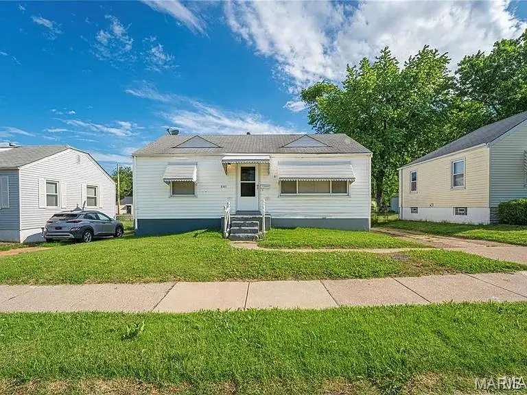 8143 Airport Road, Saint Louis, MO 63134 - #2